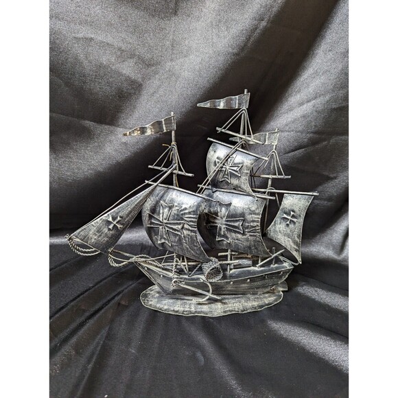 Vintage Decorative Tin Spanish Gallion Ship. Enesco imports. Hong Kong. 10.25 In - Picture 1 of 5